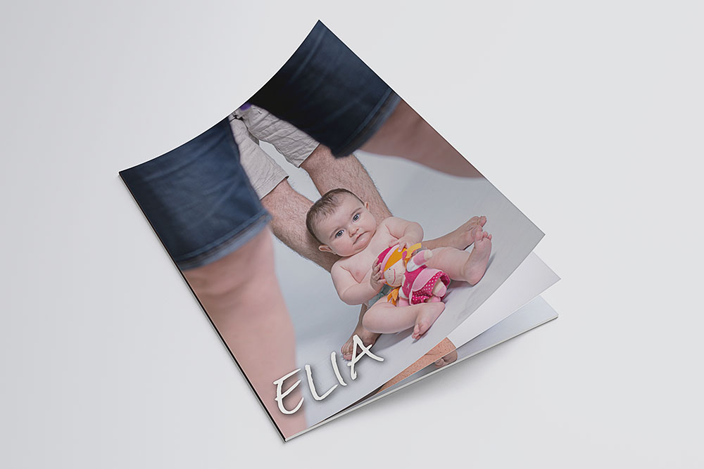 Revista fotográfica bebe.-Elia