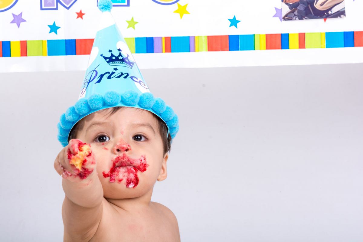Sesión fotográfica bebé Smash Cake en Zaragoza, reportaje infantil 8