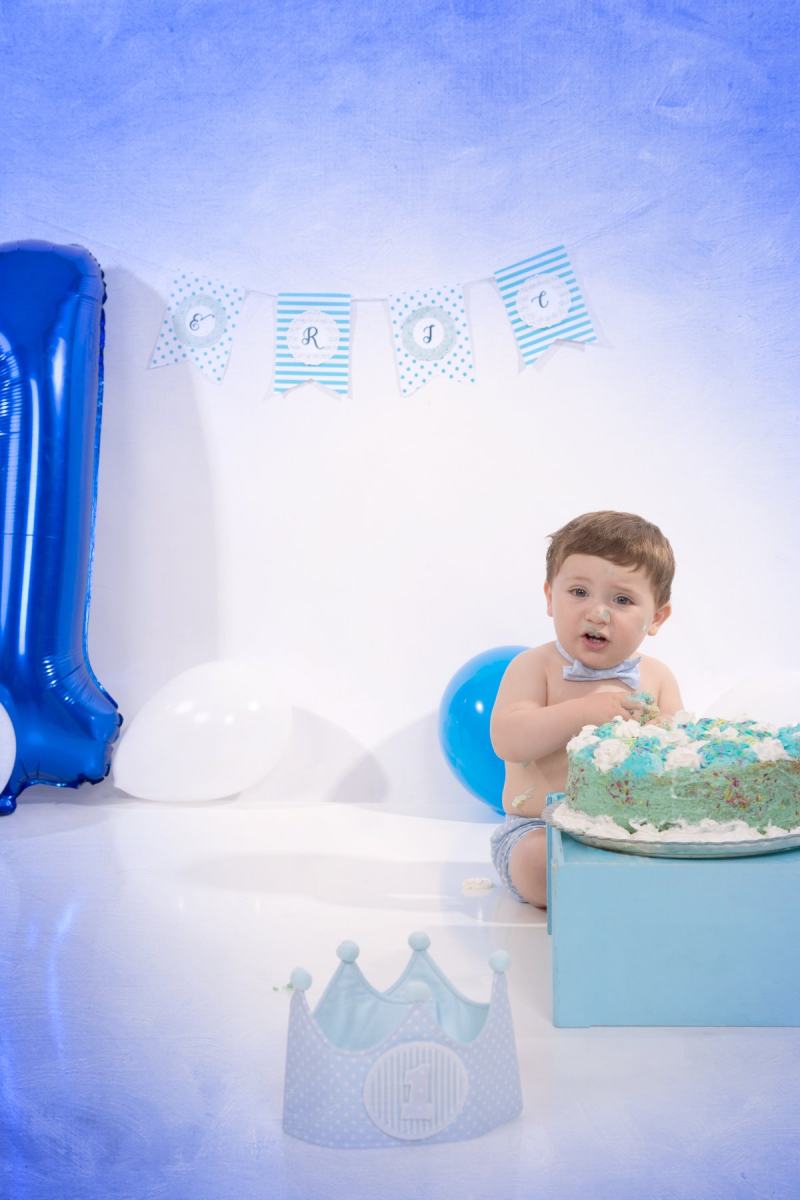 Sesión bebé Smash Cake, fotografía 1 año en estudio en Zaragoza 6