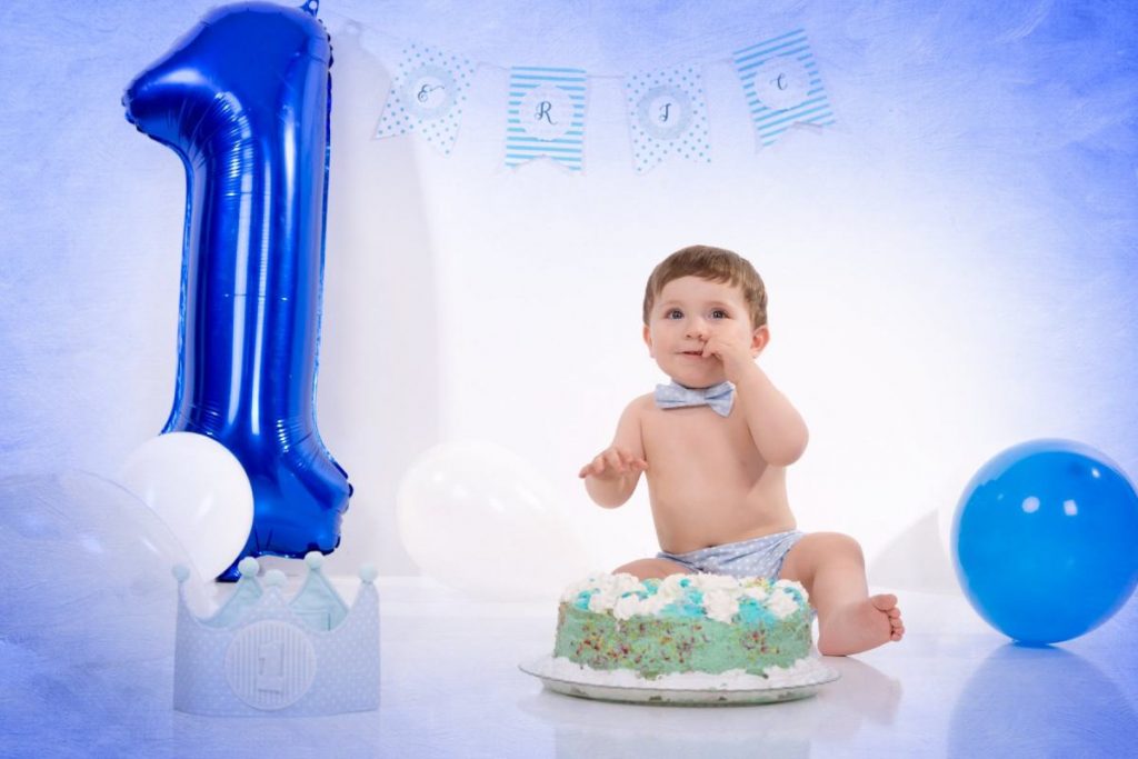 sesión bebé smash cake fotografía 1 año en estudio en zaragoza 04