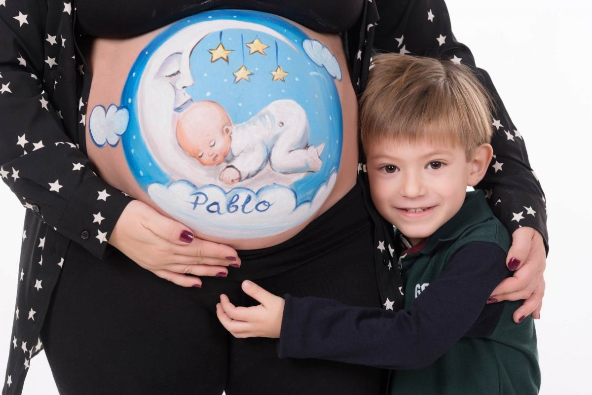 fotografía de embarazo reportaje premamá. fotografía belly paint body paint embarazo en zaragoza 11