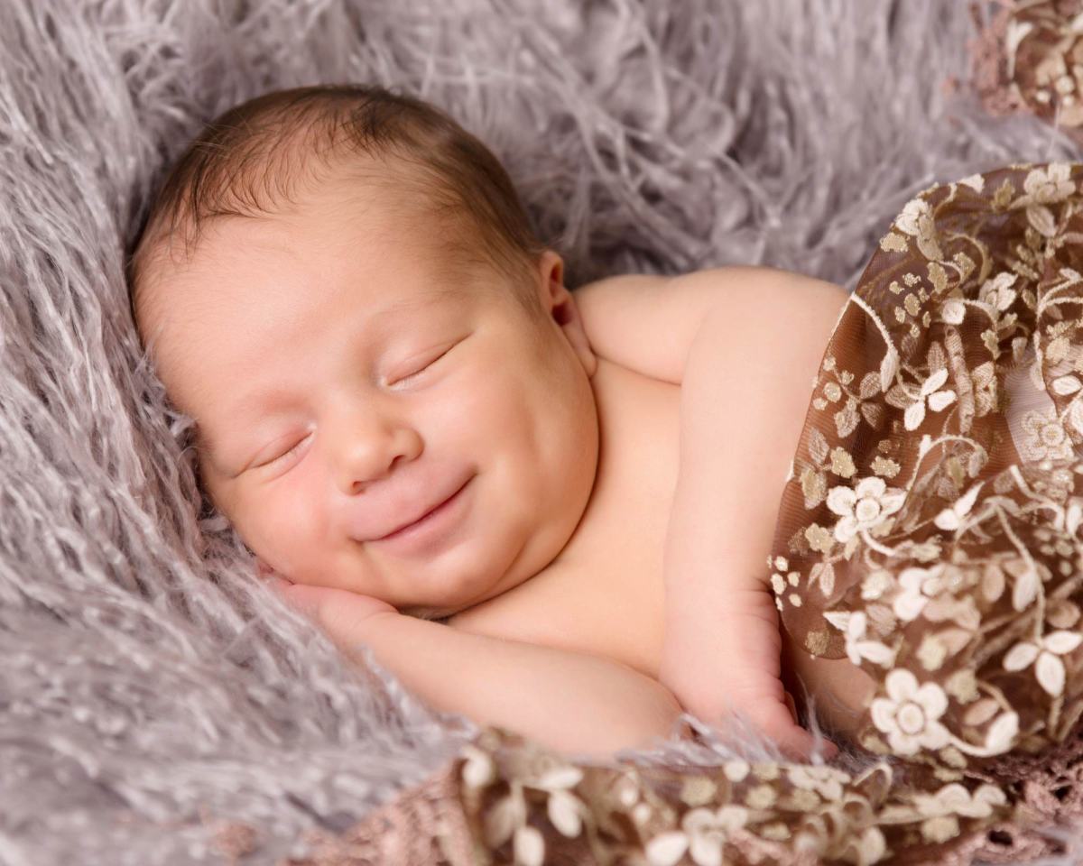 fotografía bebé reportaje newborn sesión fotografía recién nacido. fotógrafo de bebés en zaragoza 06