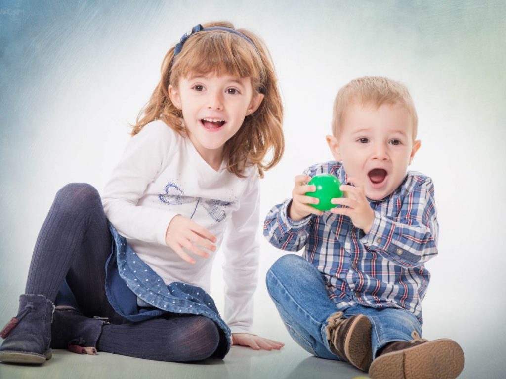 sesión de fotos infantil fotógrafo niños en zaragoza reportajes de familia 04