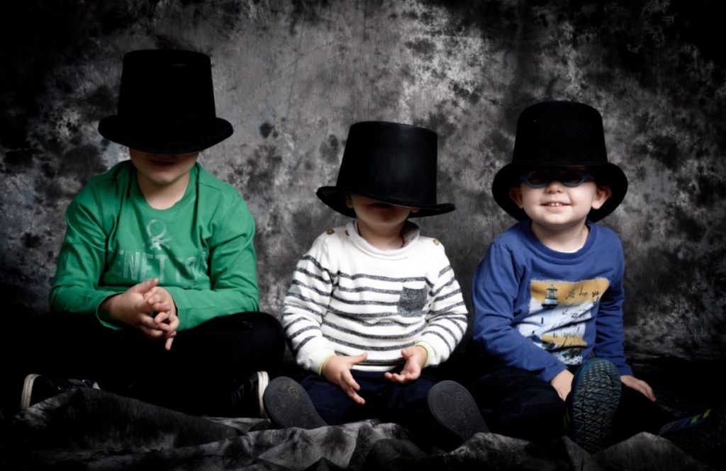 sesión de fotografía infantil en estudio fotógrafo de familias 04