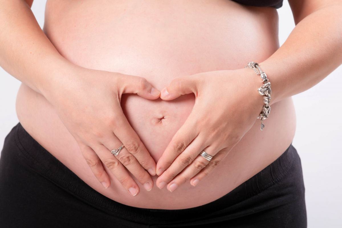 sesion fotografica embarazo premama en zaragoza fotografia d Sesión fotográfica Embarazo Premamá en Zaragoza. Fotografía