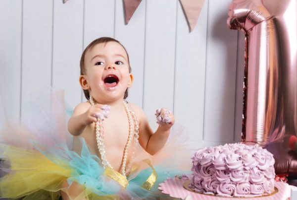 sesion primer ano smash cake en estudio fotografia infantil Sesión primer año smash cake en  estudio. fotografía infanti