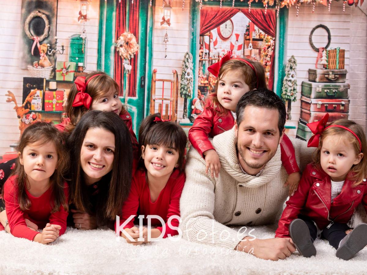 sesión fotografía de navidad con 5 niñas. fotógrafo de niños y familias en zaragoza 01