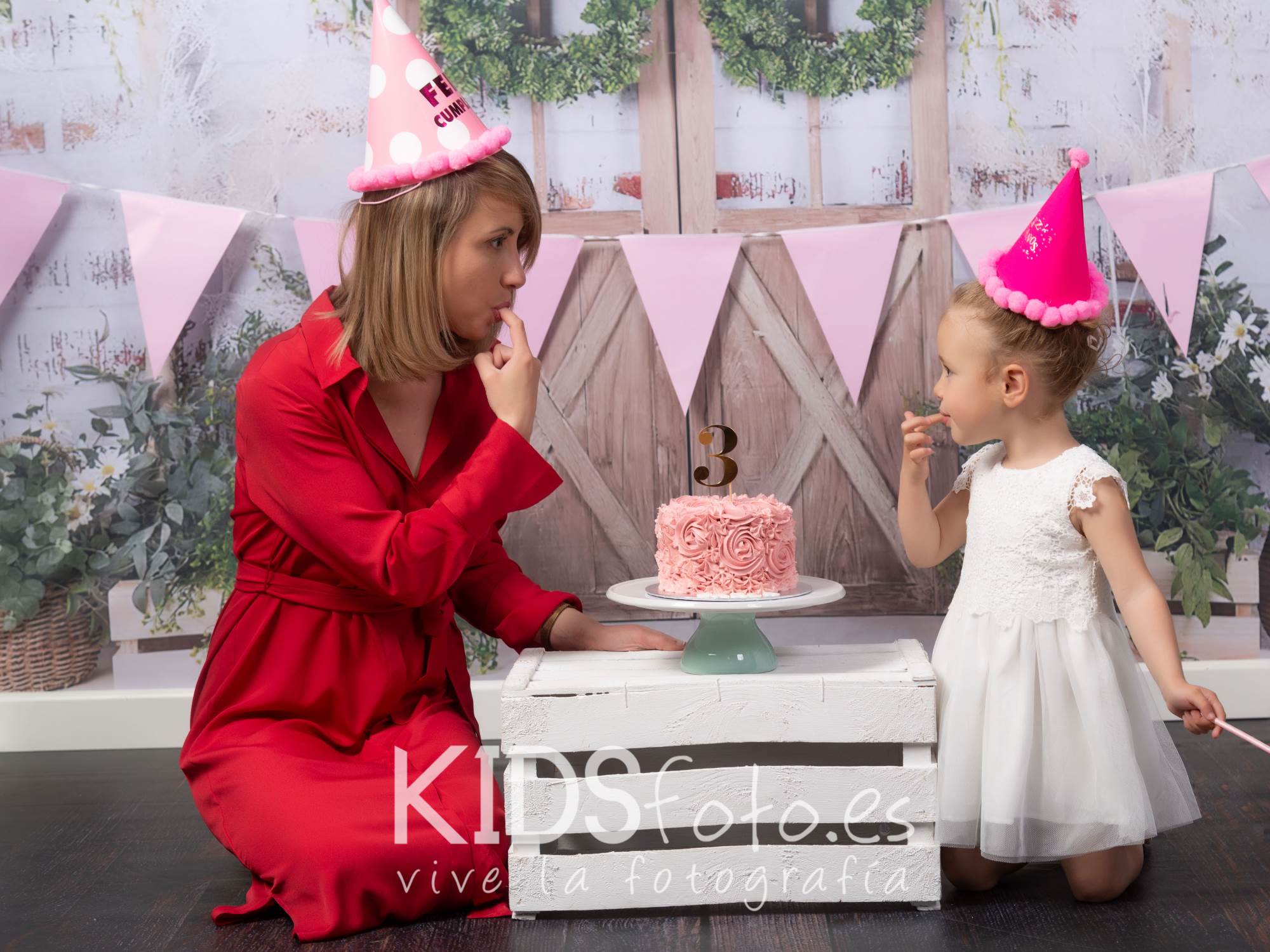 sesion de cumpleanos en el estudio fotografia de celebracion Sesión de cumpleaños en el estudio, fotografía de celebraci