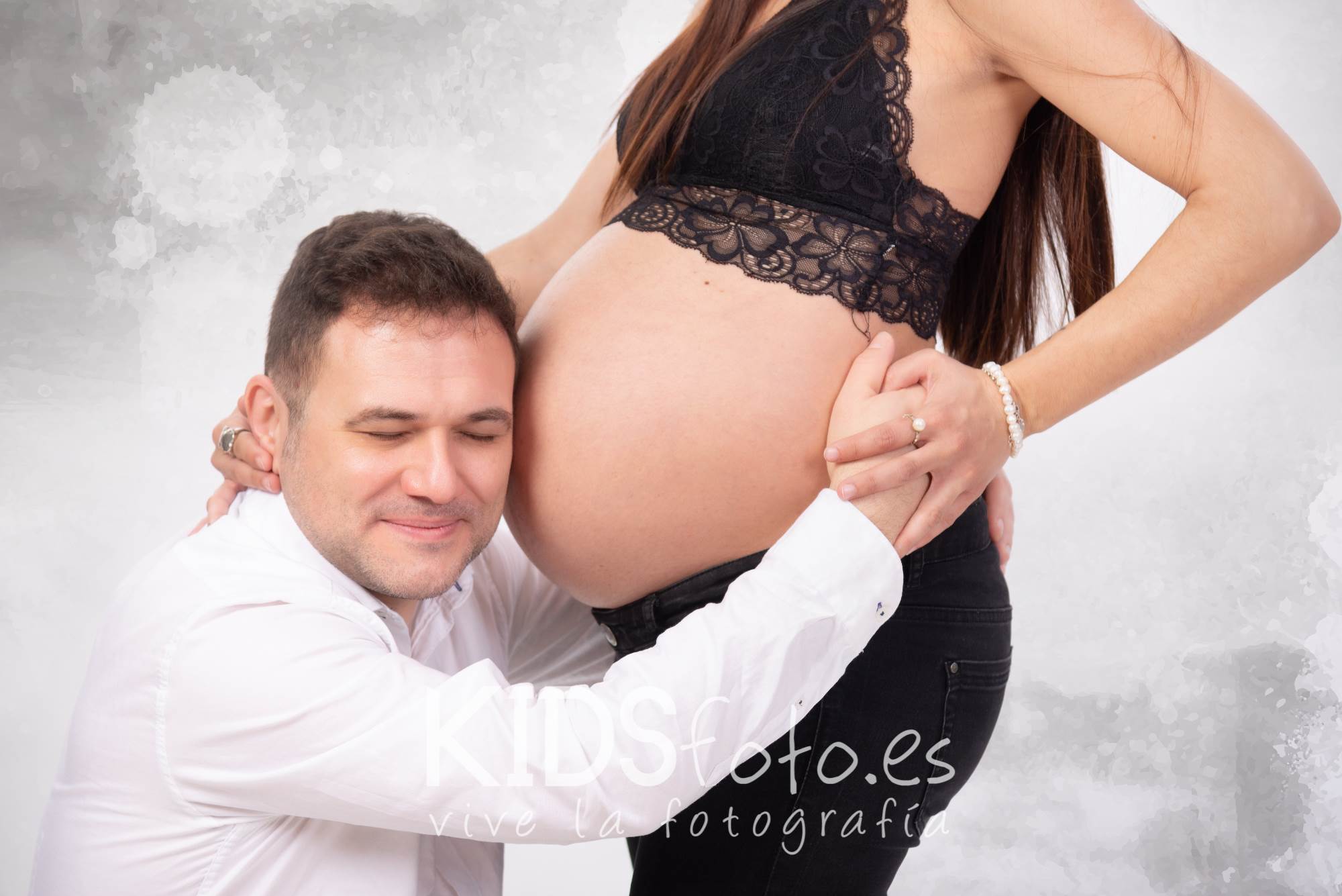sesion de estudio premama y embarazo en zaragoza. fotografia premama bebes en zaragoza 03