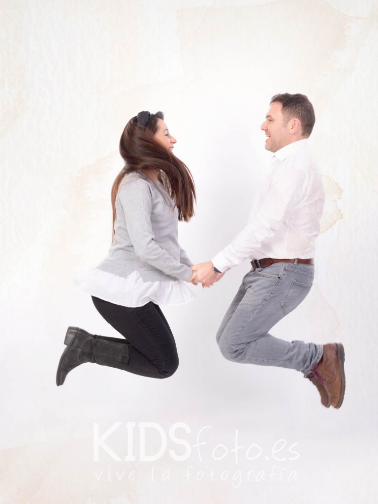 sesion de estudio premama y embarazo en zaragoza. fotografia premama bebes en zaragoza 01