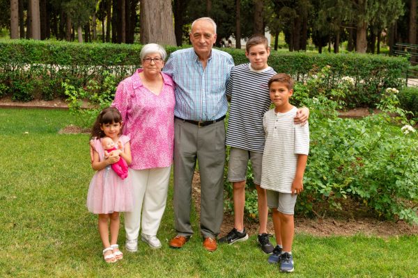 ¡un dia en el parque con los abuelos captura momentos unicos con una sesion de fotos familiar en kidsfoto es