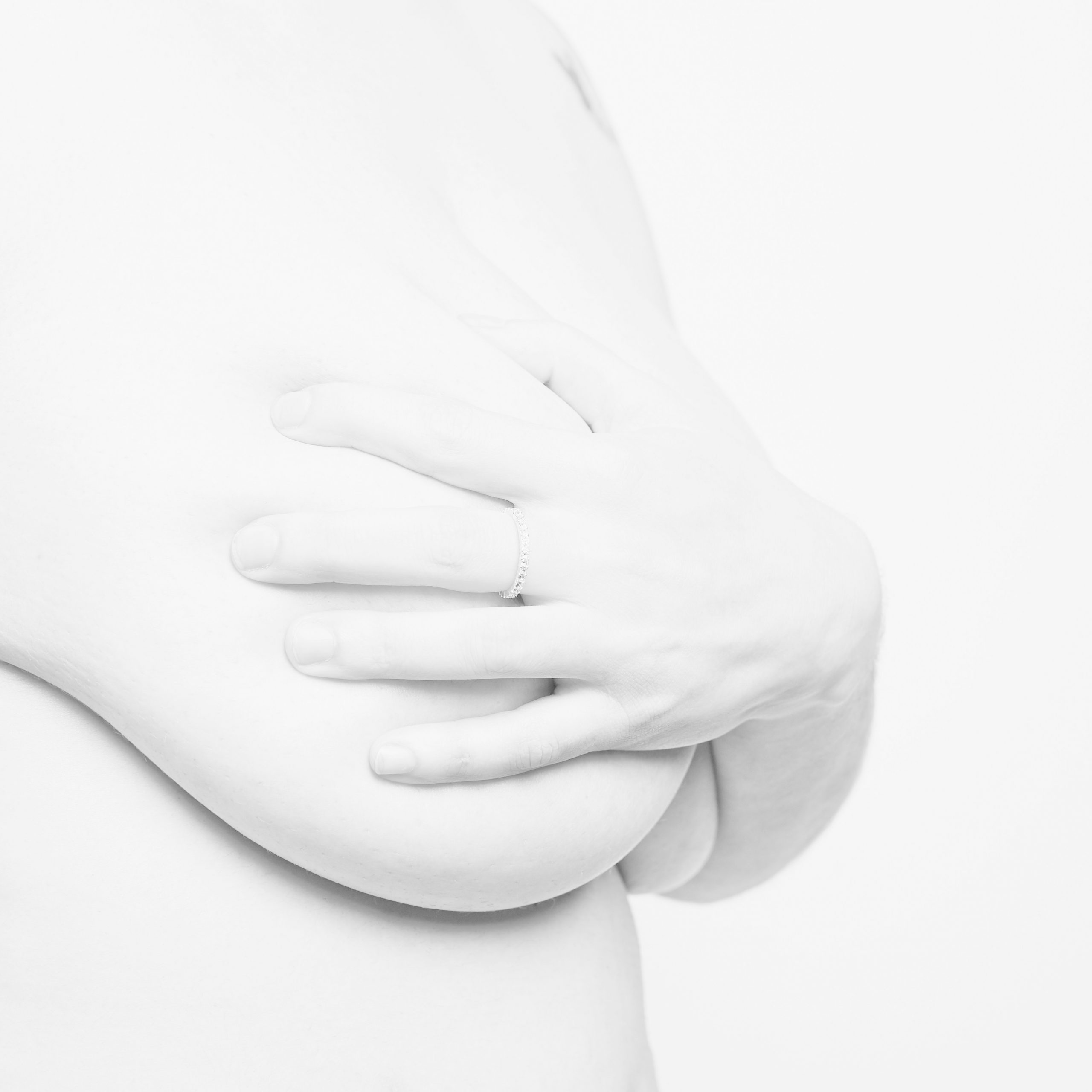 Esta barriga guarda risas, insomnio… y magia