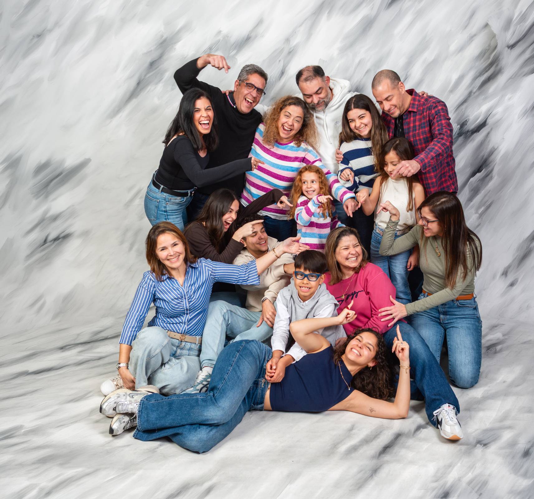 Familia con mascota en sesión de fotos
