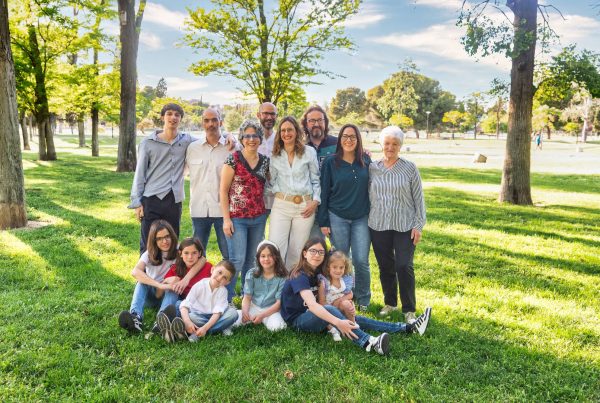 Fotos de familia en Zaragoza: el recuerdo que siempre dejamos para después