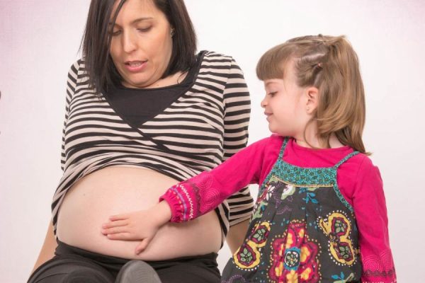 Fotografía recuperada: sesion-fotografia-premama-con-hermanos-mayores-mellizos-5.jpg Sesión premamá con hermanos mellizos en Zaragoza